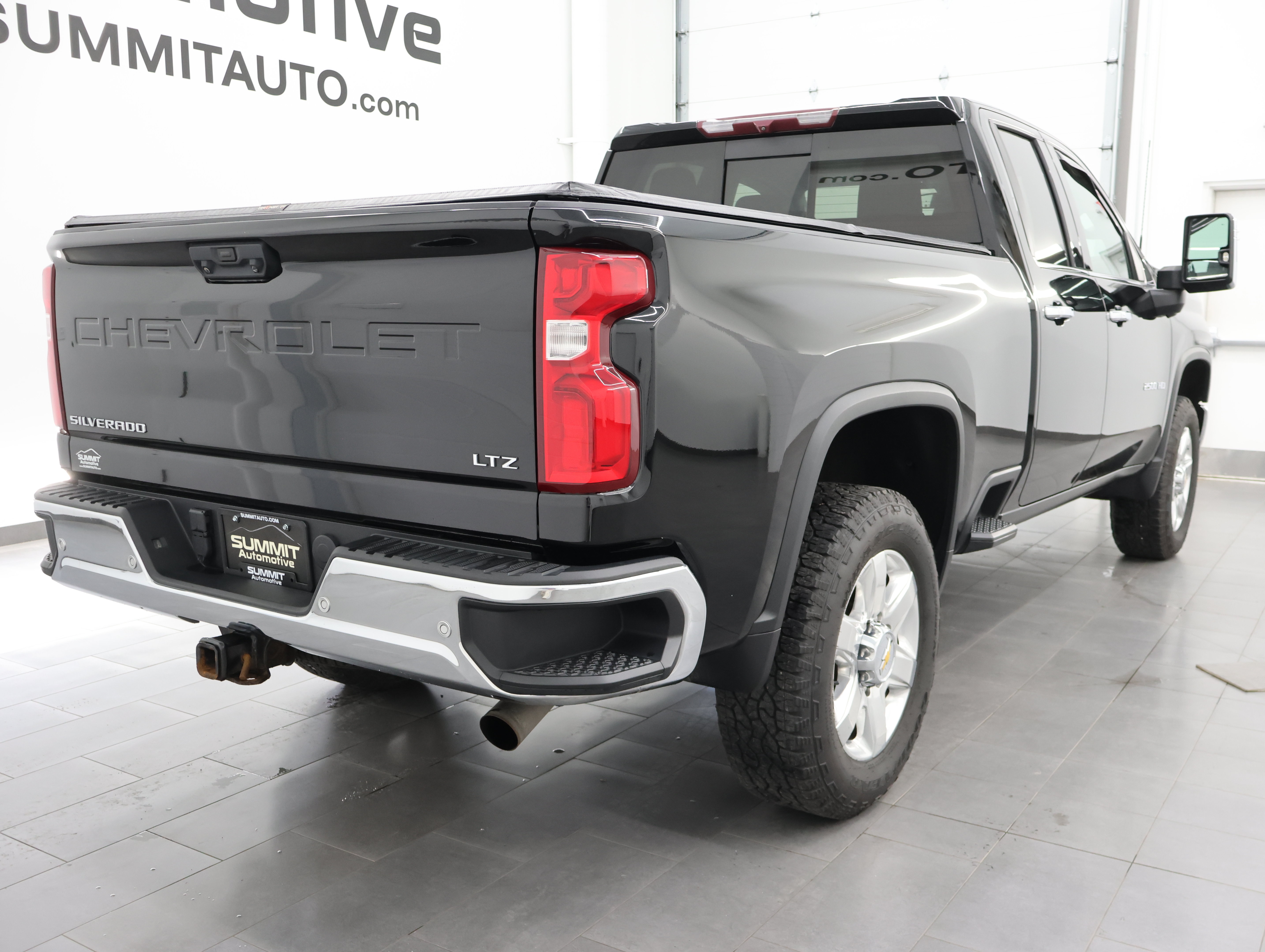 Used 2022 Chevrolet Silverado 2500 LTZ AWD/4WD image 4