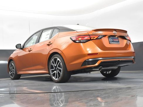 New 2025 Nissan Sentra SR w/ SR Premium Package image 39