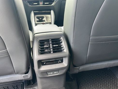 New 2026 Volkswagen Tiguan SEL R-Line AWD/4WD image 18