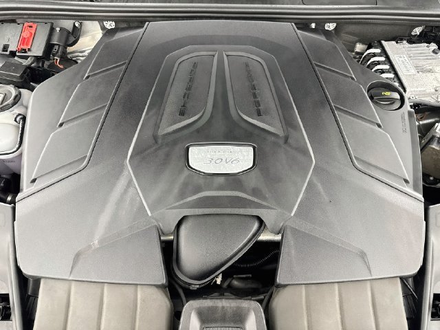 Used 2023 Porsche Cayenne AWD/4WD image 35