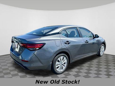 Used 2025 Nissan Sentra S image 3