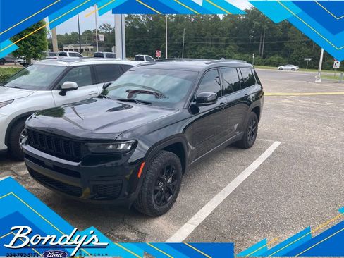 Used 2025 Jeep Grand Cherokee L Altitude AWD/4WD image 1