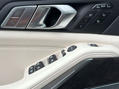 New 2026 BMW X7 xDrive40i w/ Executive Package image 12