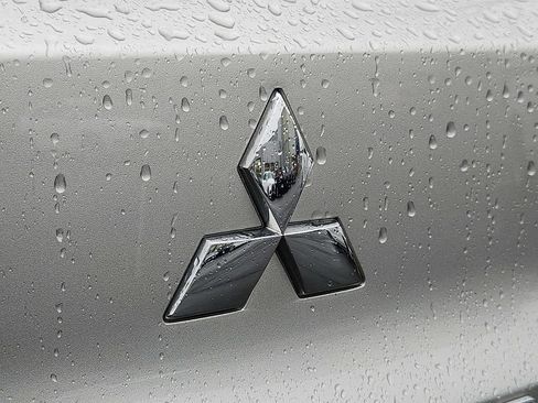 Used 2023 Mitsubishi Eclipse Cross LE image 27