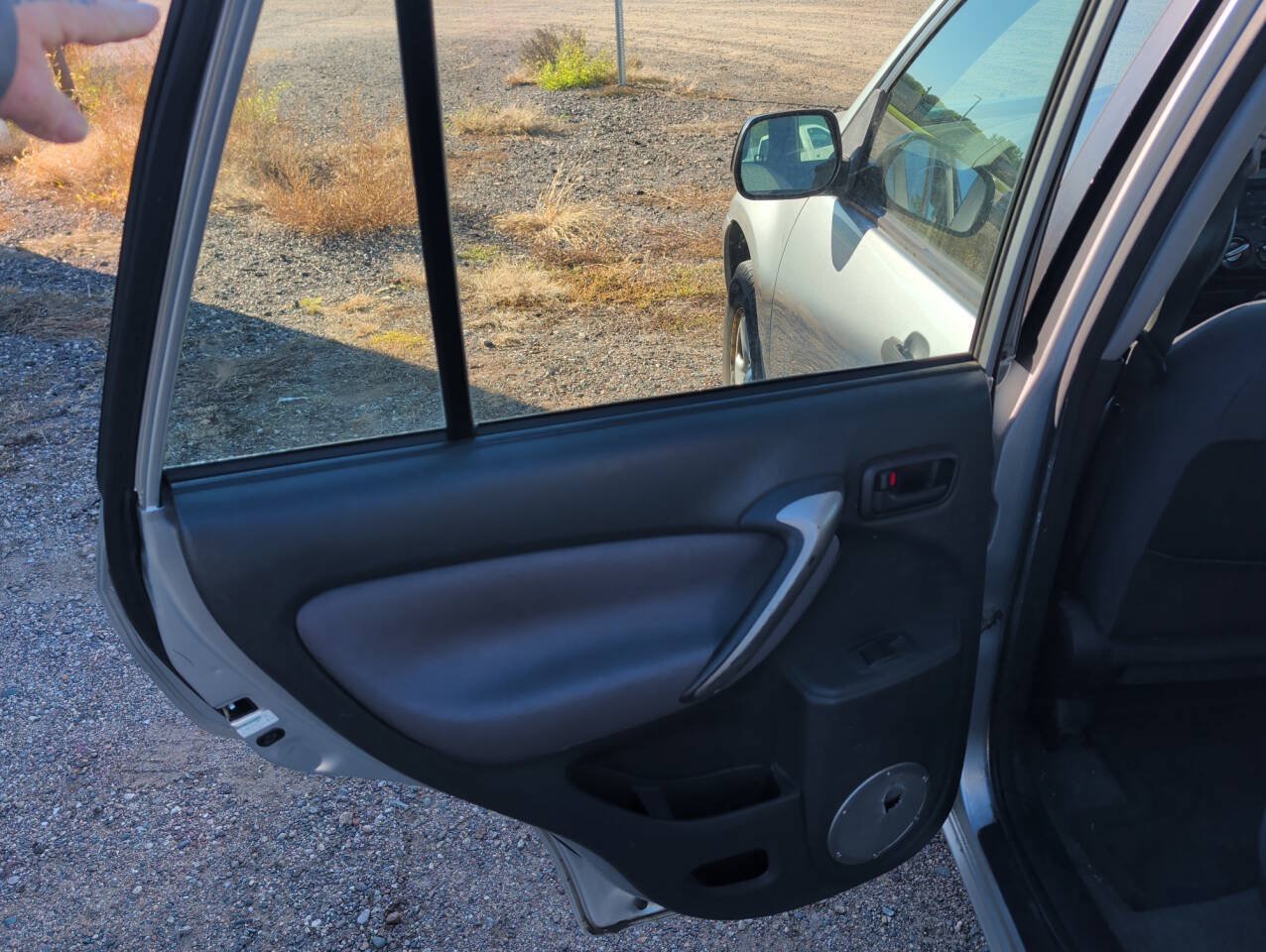 Used 2005 Toyota RAV4 2WD image 22
