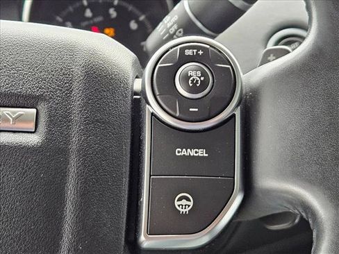 Used 2017 Land Rover Discovery First Edition image 10