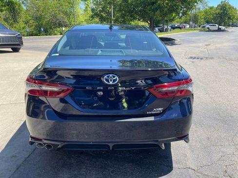 Used 2022 Toyota Camry XSE w/ Navigation Upgrade Package FWD image 4