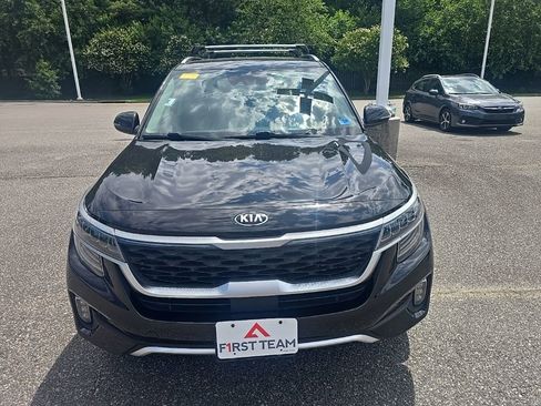 Used 2021 Kia Seltos SX AWD/4WD image 2
