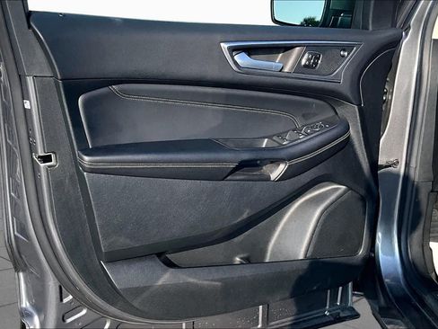 Used 2023 Ford Edge Titanium AWD/4WD image 22