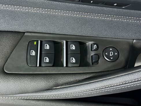 Used 2023 BMW 530e w/ M Sport Package image 24