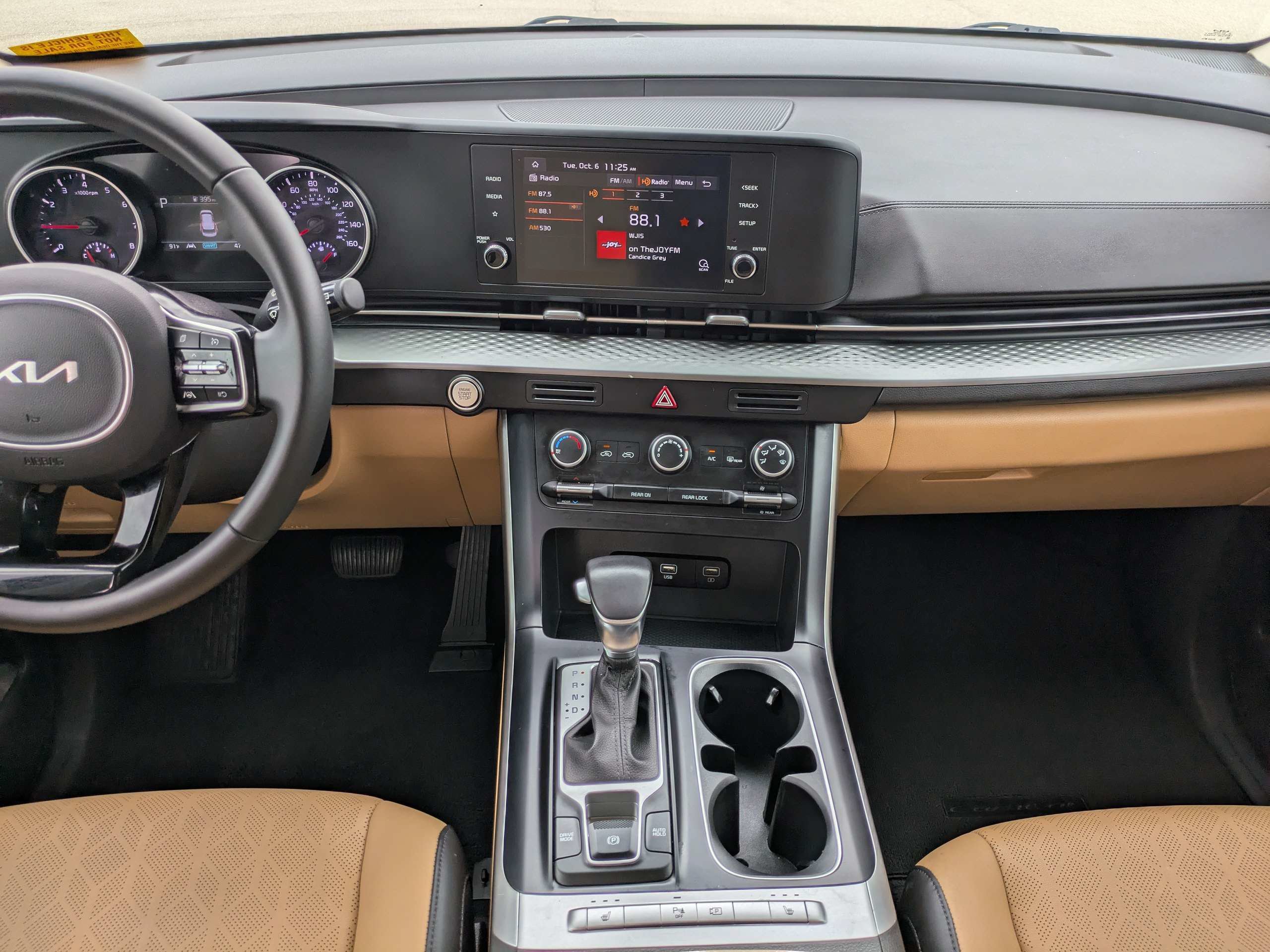 Certified 2022 Kia Carnival LX FWD image 15