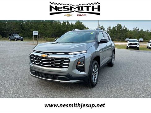 Used 2026 Chevrolet Equinox LT w/ Convenience Package II FWD image 1