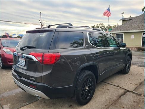 Used 2019 GMC Acadia SLT image 3