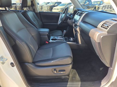 Used 2021 Toyota 4Runner SR5 Premium image 27