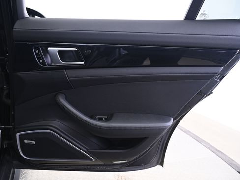 Certified 2021 Porsche Panamera 4 image 16
