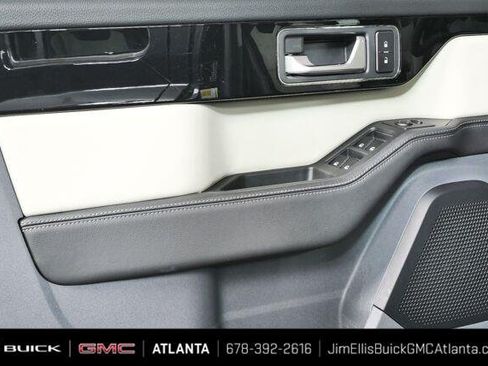 Used 2024 INEOS Grenadier Station Wagon AWD/4WD image 6