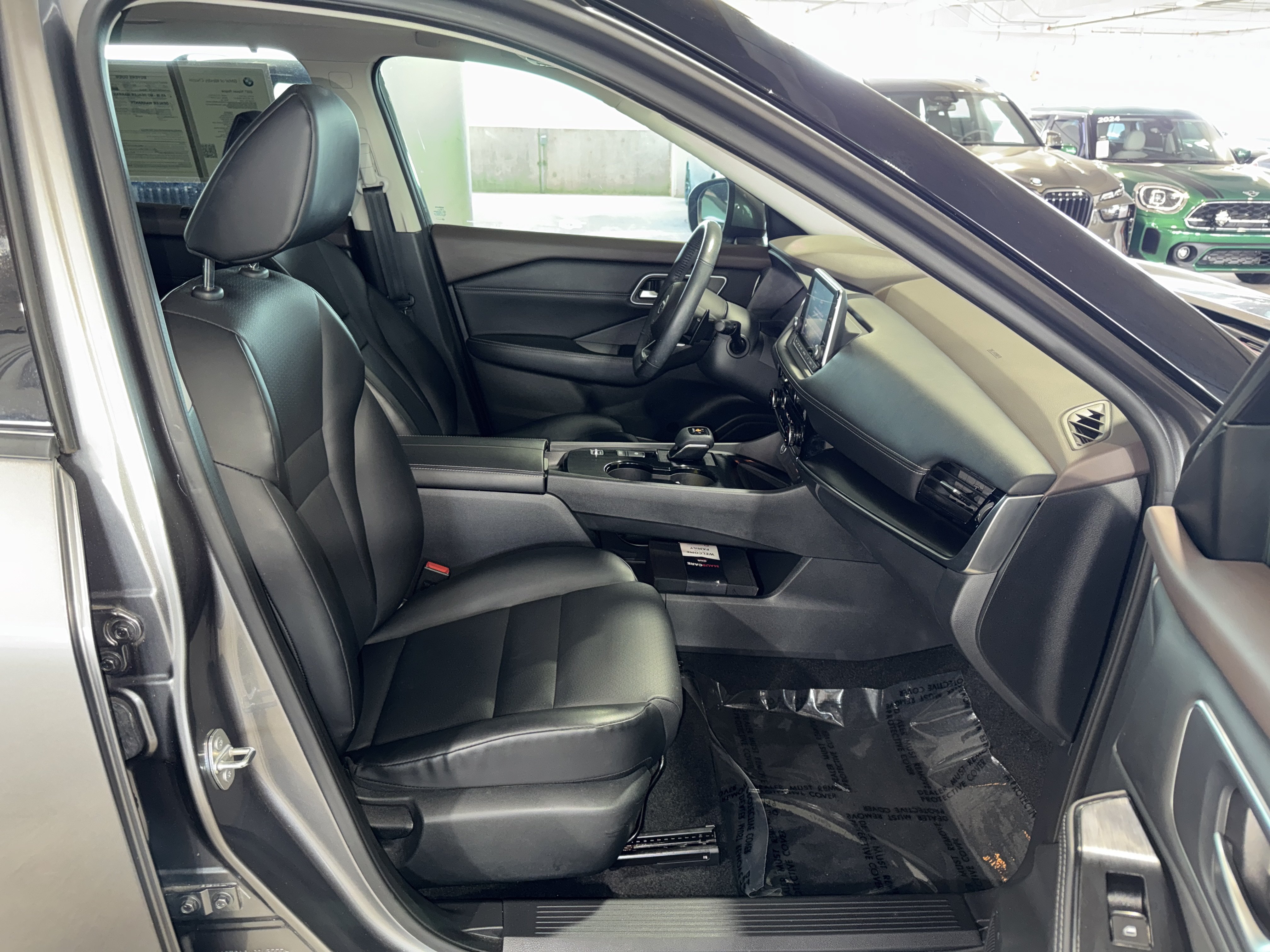 Used 2021 Nissan Rogue SV w/ Premium Package FWD image 10