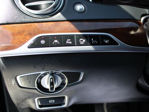 Used 2016 Mercedes-Benz Maybach S 600 image 23
