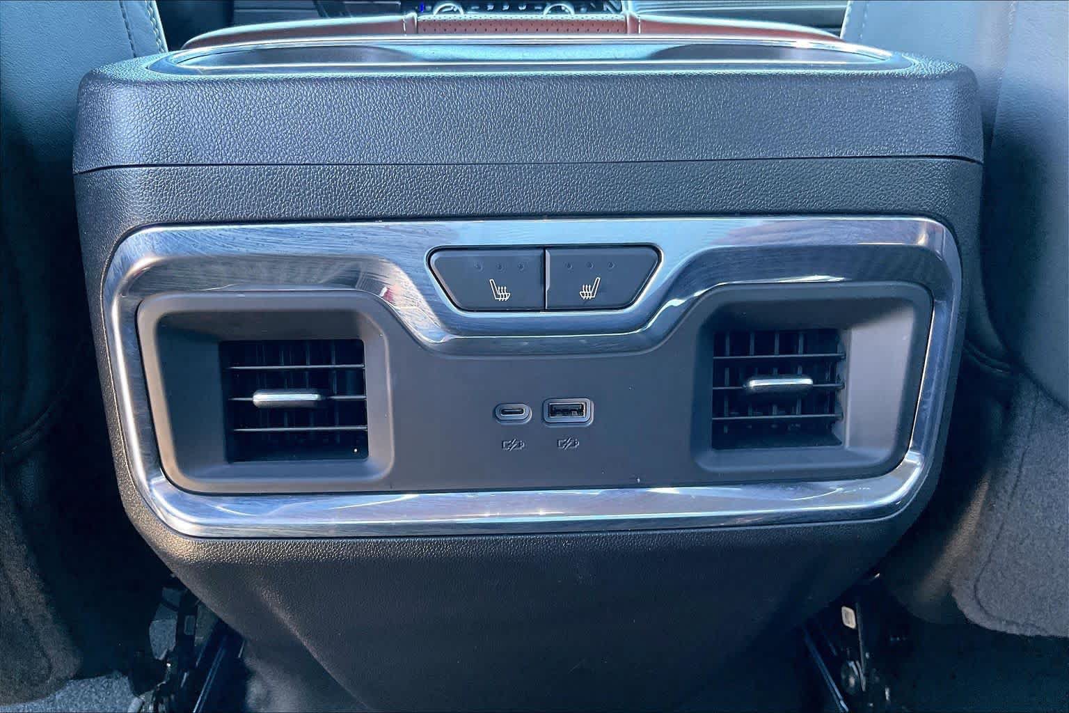 Used 2025 GMC Sierra 1500 Denali Ultimate AWD/4WD image 32