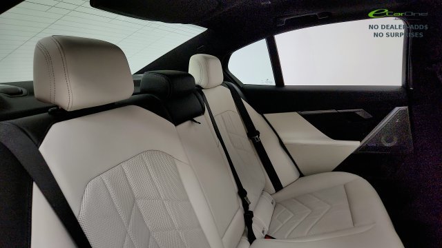 Used 2025 BMW i5 eDrive40 w/ M Sport Package AWD/4WD image 37