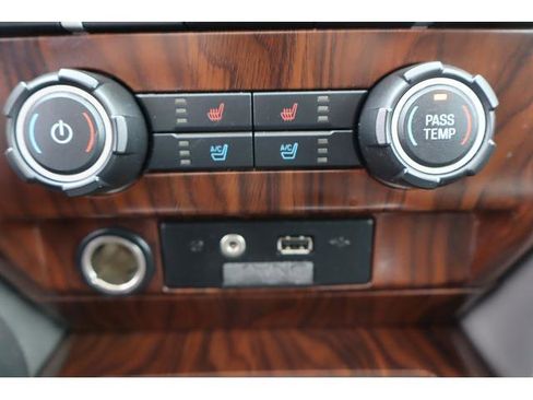 Used 2012 Ford F150 Lariat w/ Lariat Chrome Pkg image 16