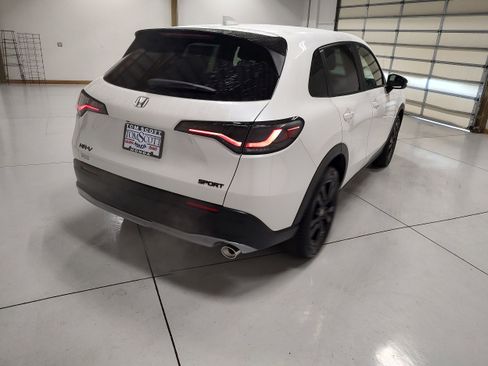 New 2026 Honda HR-V Sport image 13