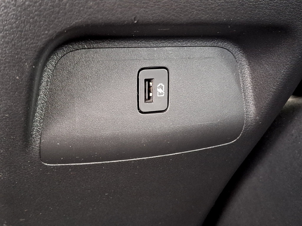 Used 2023 Nissan Sentra SR w/ Electronics Package FWD image 11