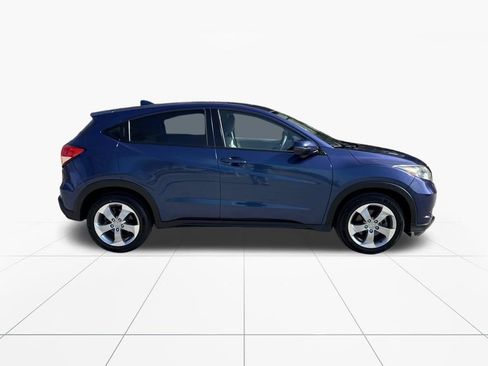 Used 2017 Honda HR-V EX image 10