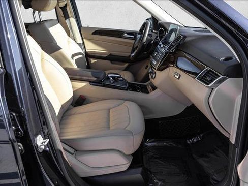 Certified 2017 Mercedes-Benz GLE 350 4MATIC image 26