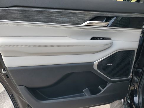 Used 2022 Jeep Wagoneer Series III w/ Convenience Group I image 22