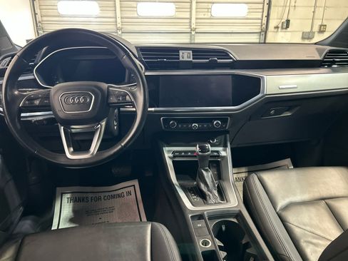 Used 2022 Audi Q3 2.0T Premium AWD/4WD image 4