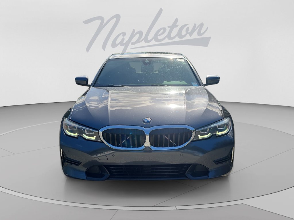 Used 2022 BMW 330i Sedan w/ Premium Package 2 RWD image 9