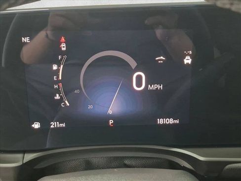 Used 2024 Buick Envista Sport Touring w/ Convenience I Package FWD image 11