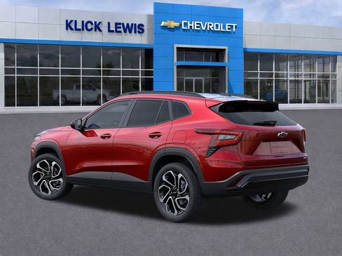 New 2026 Chevrolet Trax RS image 3