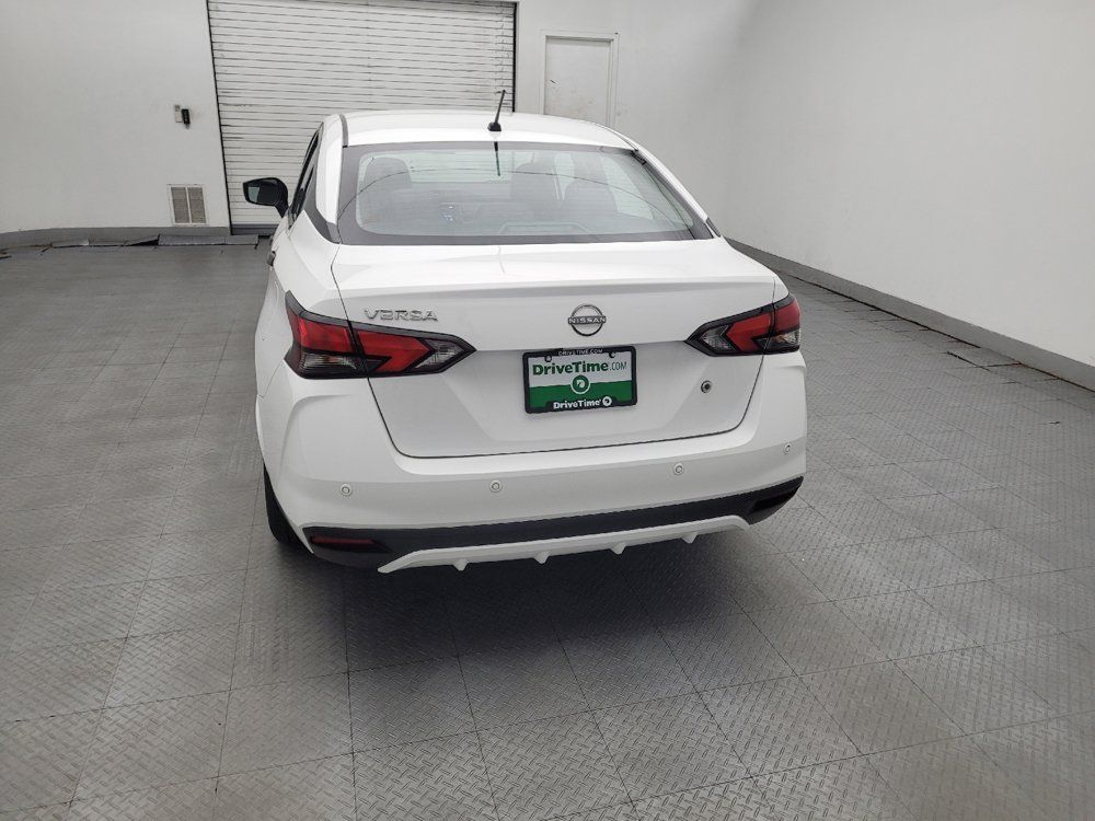 Used 2023 Nissan Versa S FWD image 6