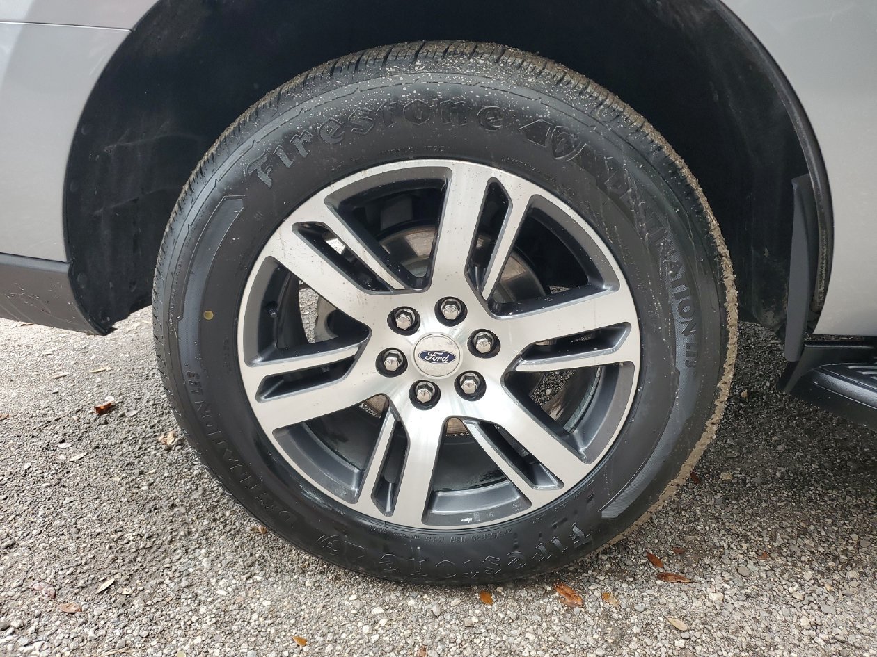 Used 2024 Ford Expedition Limited RWD image 5