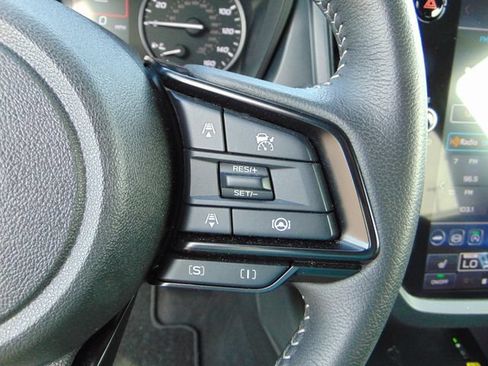 Certified 2025 Subaru Forester Premium AWD/4WD image 17