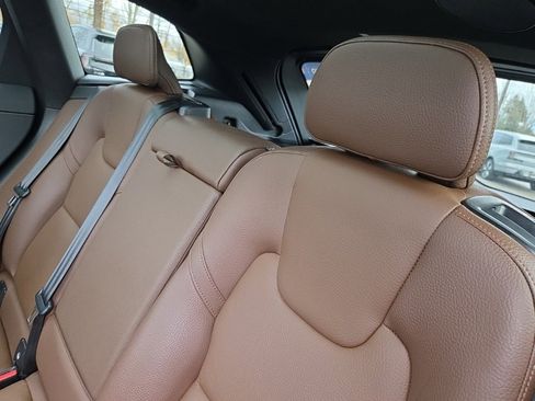 Certified 2023 Volvo XC60 B5 Plus w/ Protection Package Premier image 6