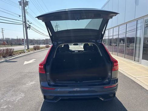 Used 2025 Volvo XC60 B5 Plus w/ Climate Package image 10