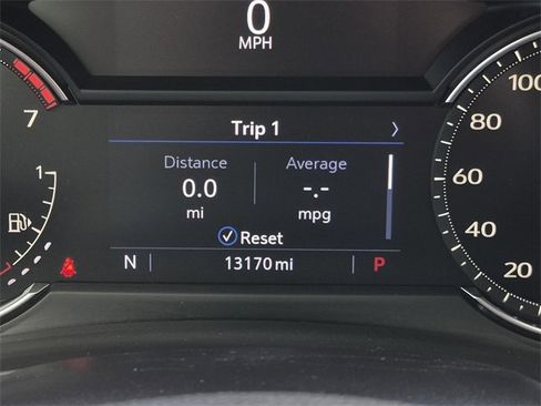 Used 2023 Cadillac XT4 Sport w/ Cold Weather Package image 13