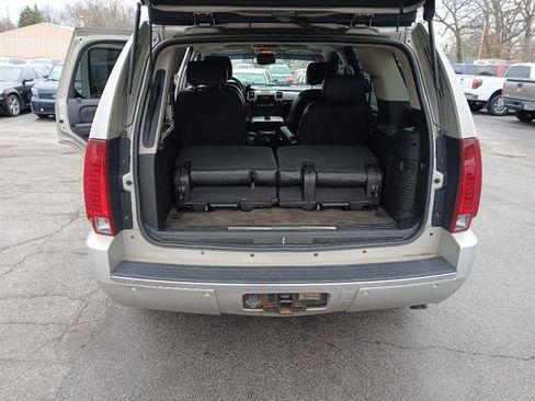 Used 2007 Cadillac Escalade AWD w/ Information Package image 11