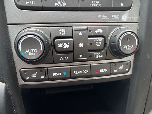 Used 2014 Honda Pilot Touring image 18