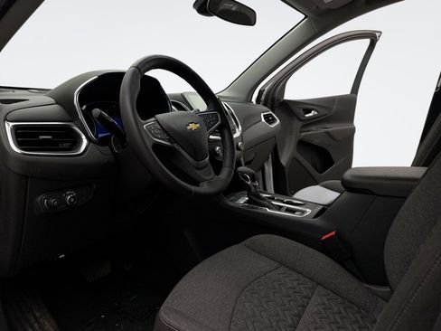 Used 2022 Chevrolet Equinox LT image 10