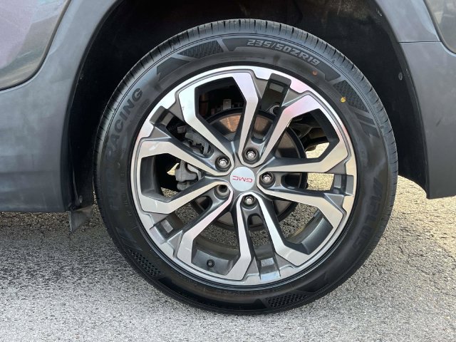 Used 2019 GMC Terrain SLT w/ Preferred Package FWD image 11