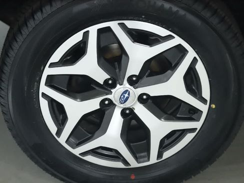 Certified 2021 Subaru Forester Premium AWD/4WD image 12