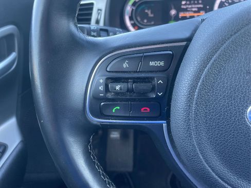 Used 2019 Kia Niro LX FWD image 28