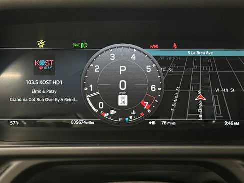 Used 2025 Land Rover Defender 110 S image 19