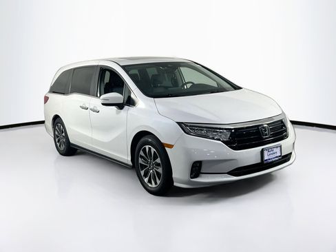 Used 2023 Honda Odyssey EX-L image 3