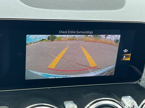 Used 2022 Mercedes-Benz GLB 250 image 23