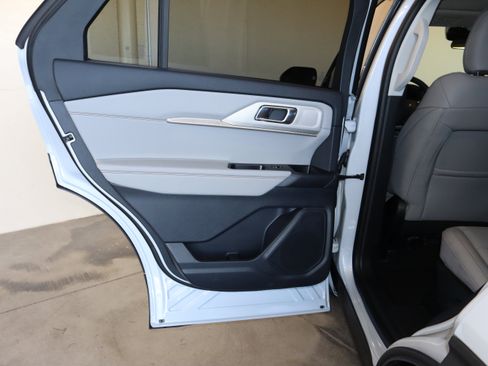 New 2026 Ford Explorer Active w/ Active Comfort Package image 37